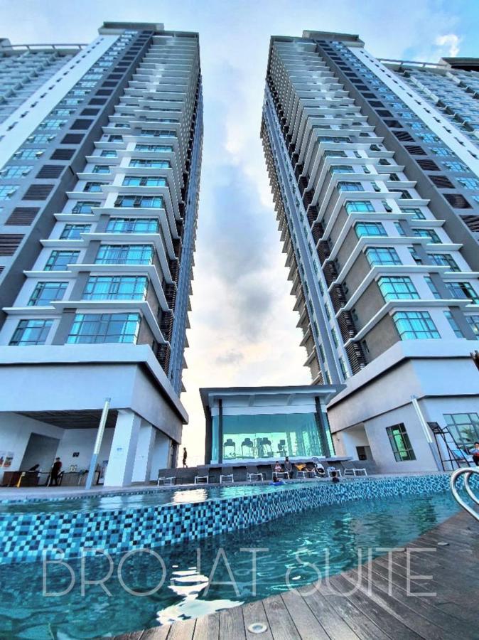 Brojat Suite Family Sea View @ Imperium Residence Kuantan Buitenkant foto